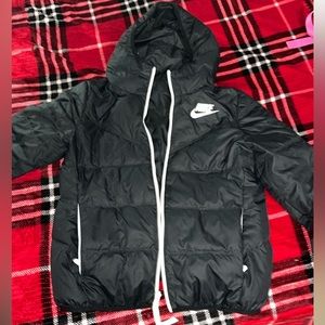 Black Nike woman’s puffer